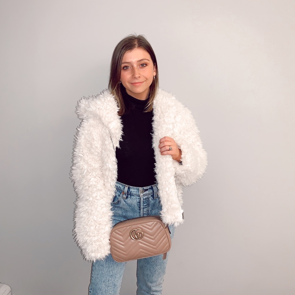 Meet your Posher, Kaitlyn